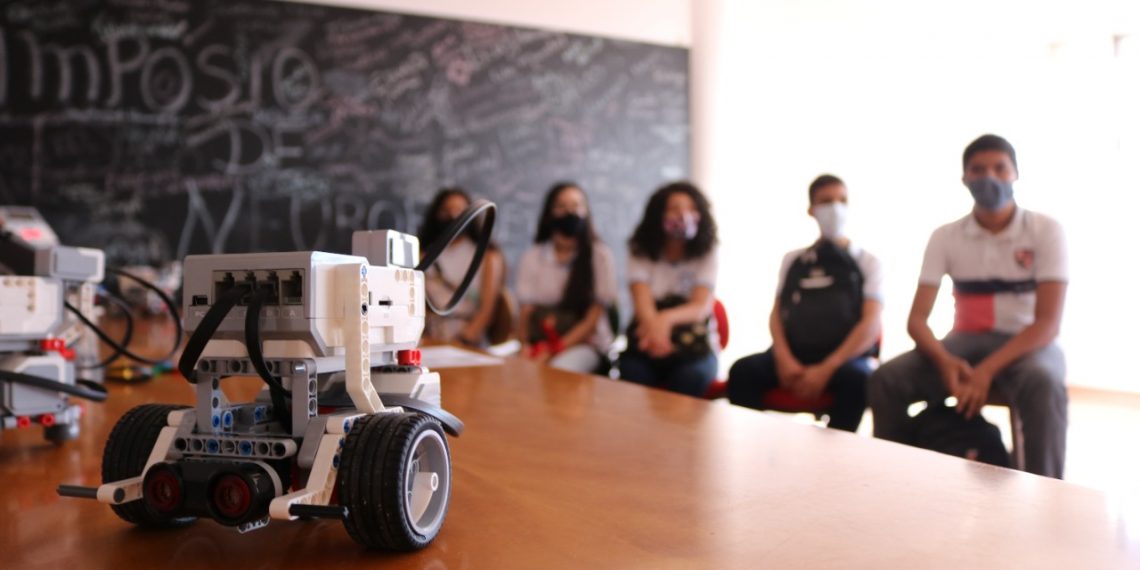 Parnamirim: alunos da Escola Alzelina de Sena Valença participam de Semana Nacional de Ciência e Tecnologia