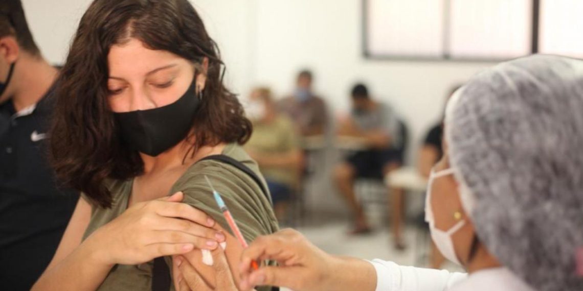 Prefeitura de Parnamirim realiza mutirão de vacinação contra Covid-19 nesta quinta (25)