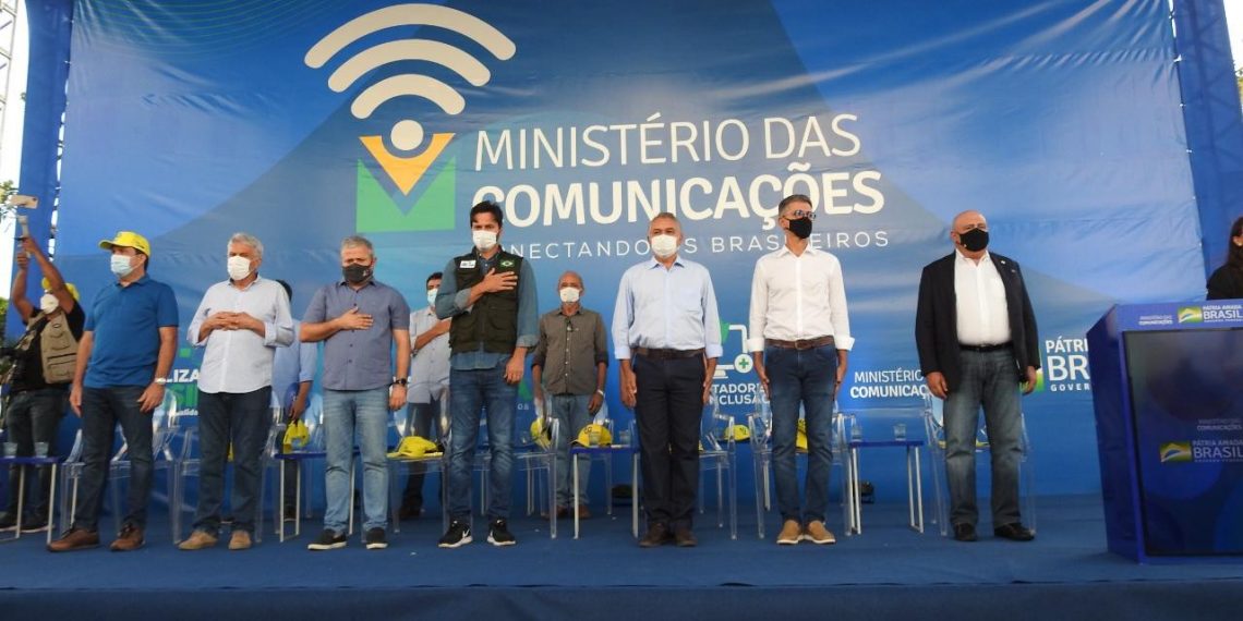 Parnamirim recebe, do Ministério das Comunicações, computadores para inclusão digital no município