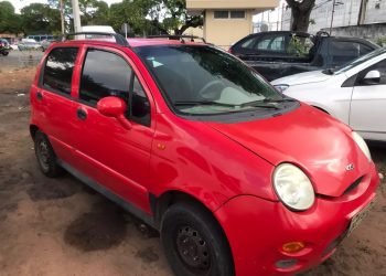 Homem e mulher são presos após assaltarem farmácia e carro quebrar na fuga em Natal