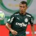 Veron participa de jogo beneficente em sua terra natal