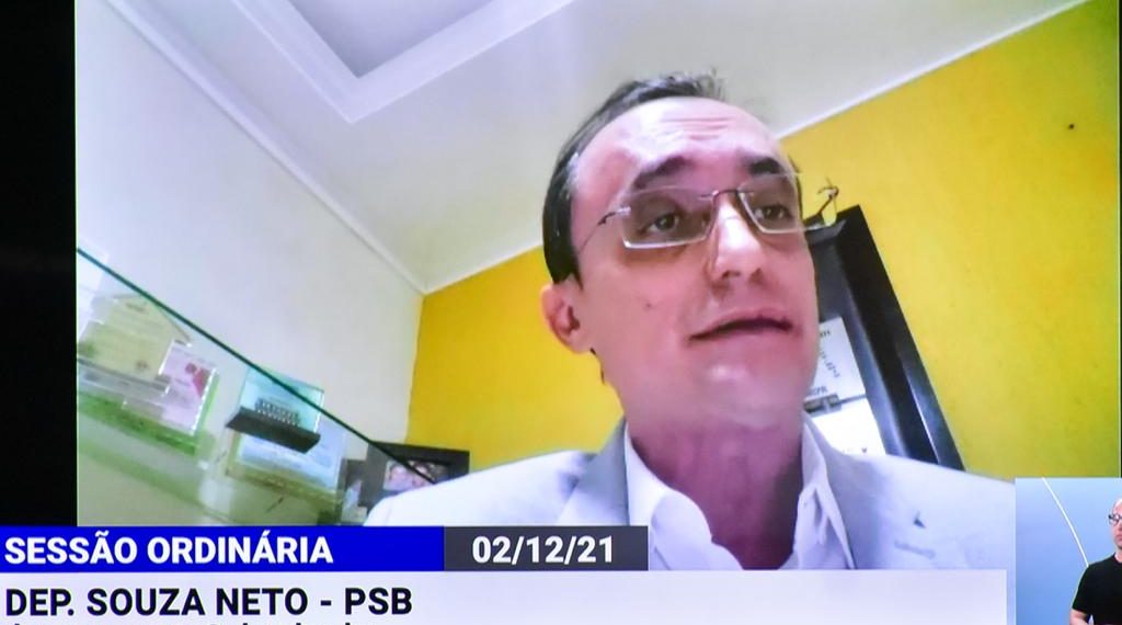 Souza destaca o projeto de autonomia financeira da UERN