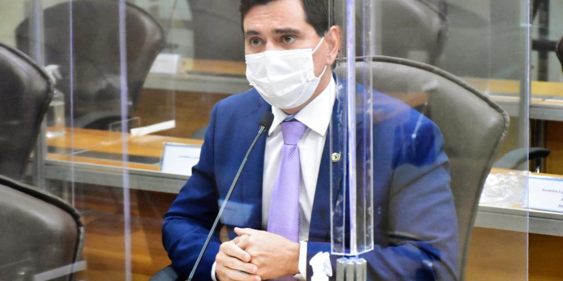 Sancionada Lei que torna Patrimônio do Estado a Festa de Santa Luzia, em Carnaubais