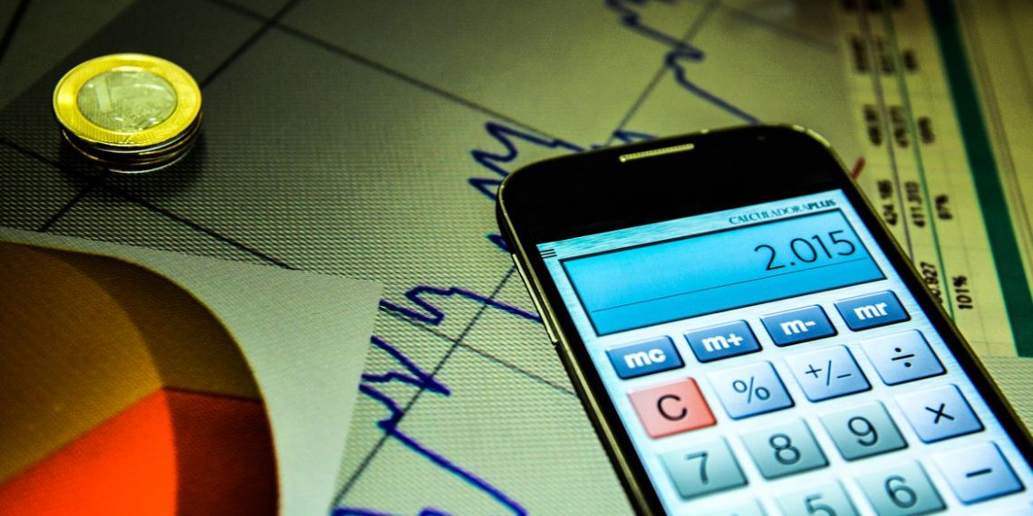 Economia brasileira cai 0,1% no terceiro trimestre deste ano