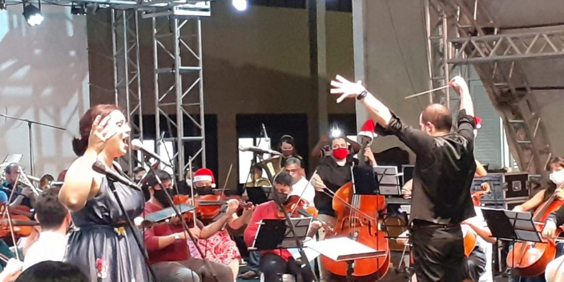 Noite de emoção no concerto de Natal no Parque Industrial em Parnamirim