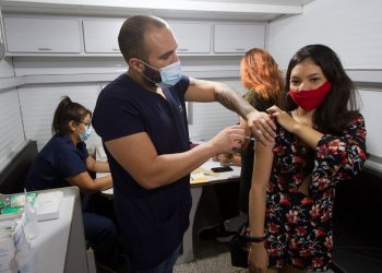 Vacina contra a Covid-19 terá ponto na Fiart para público a partir de 12 anos