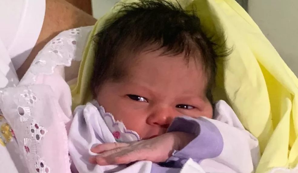 Menina é a primeira criança a nascer em 2022 em Natal