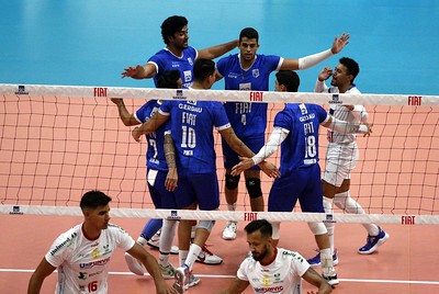 Vôlei: Minas vence a Funvic de virada e vai à semifinal da Copa Brasil