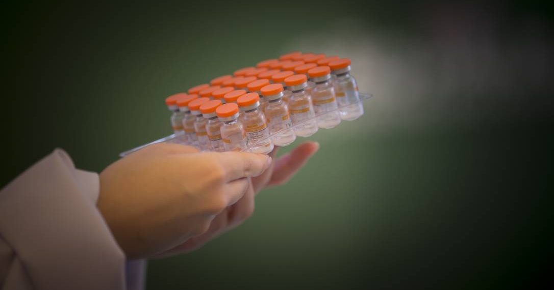 Anvisa libera CoronaVac para crianças e adolescentes entre 6 e 17 anos, com veto a imunossuprimidos