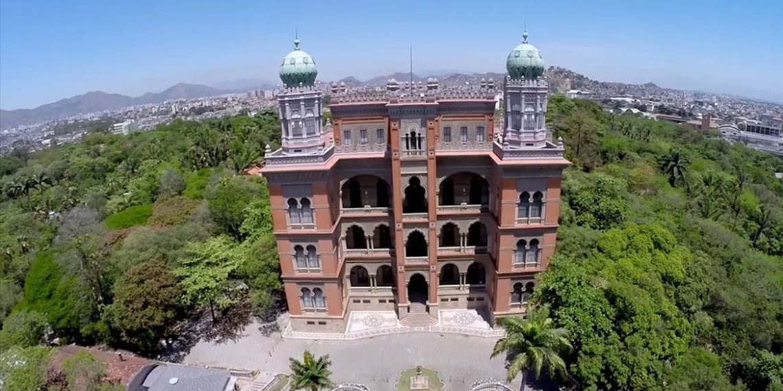 Fiocruz aponta piora na ocupação de leitos de UTI por covid-19 no SUS