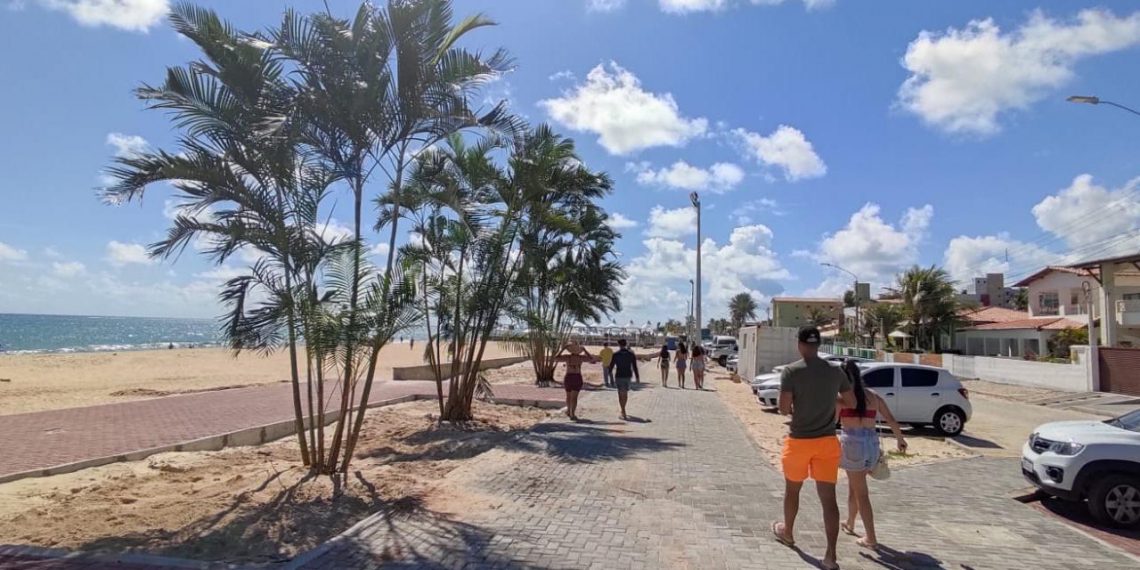 Prefeitura de Parnamirim adequa serviços no litoral e arboriza orla de Pirangi, nesta semana