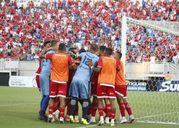 América vence o Força e Luz de virada e está na final do primeiro turno do Estadual