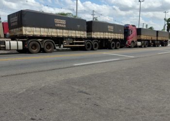 Carga com 100 toneladas de farinha de trigo é retida no RN