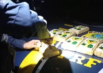 Casal é preso com 10,7 kg de pasta base de cocaína na BR-101 no RN