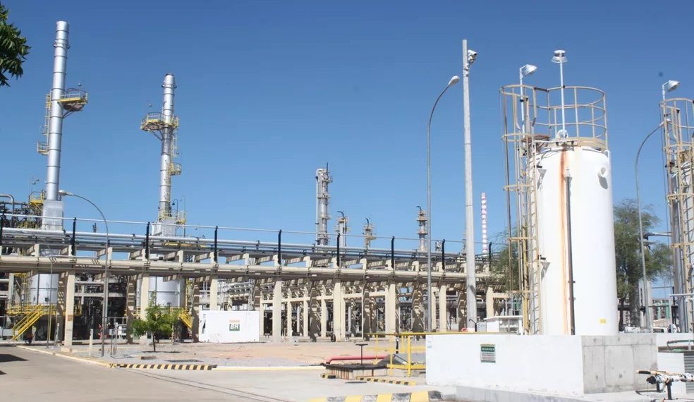 Petrobras assina venda do Polo Potiguar e da refinaria Clara Camarão no RN