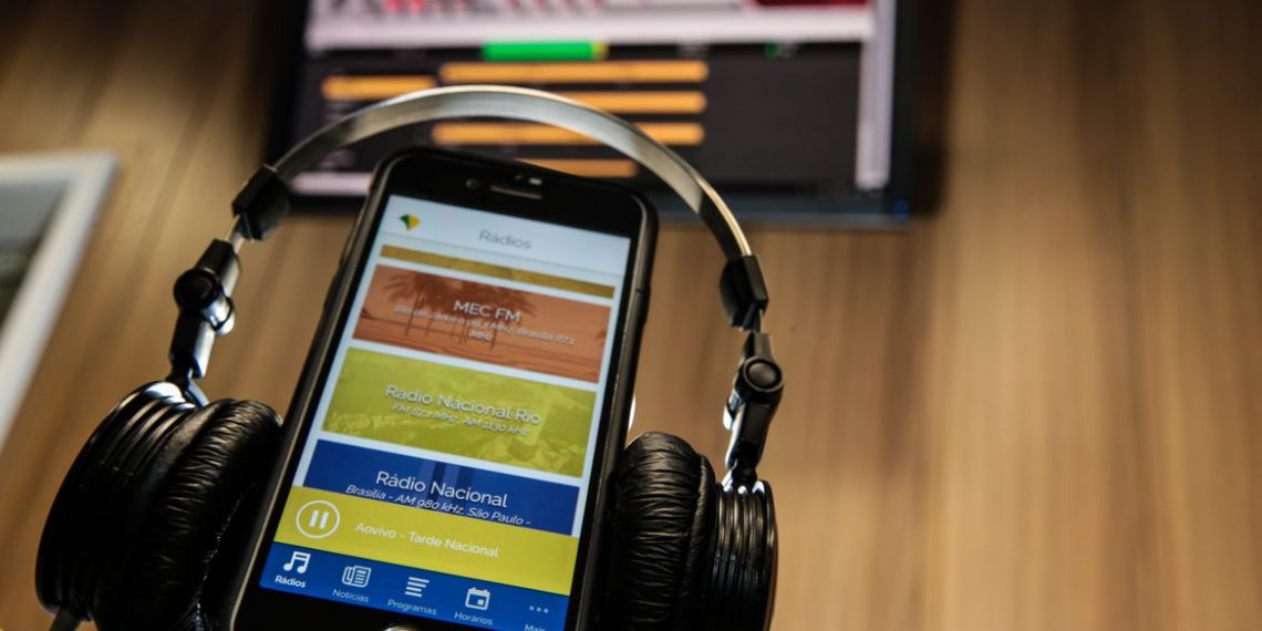 Dia Mundial do Rádio: músicas internacionais predominam no Brasil