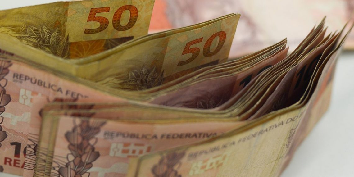 Nascidos a partir de 1984 podem sacar hoje valor esquecido em bancos