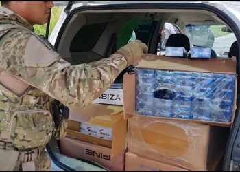 PRF apreende dois mil e quinhentos maços de cigarros contrabandeados em Parnamirim/RN