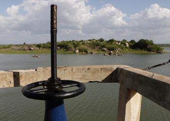 Governo entrega comportas do Pataxó