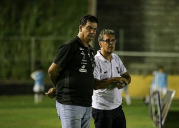 Moacir Júnior deixa o comando técnico do ABC