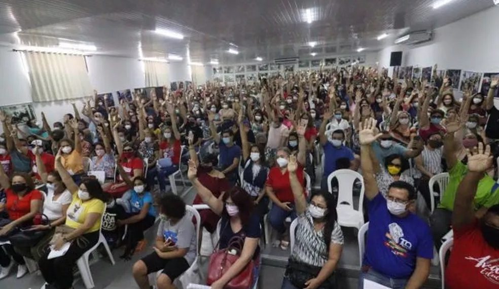 Professores de Natal entram em greve por reajuste do piso nacional do magistério em 2022