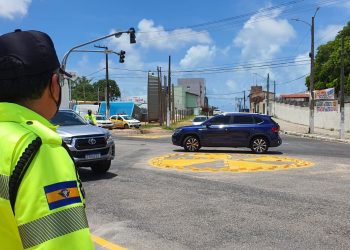 Parnamirim: Sesdem implanta rotatória na Avenida Ayrton Senna