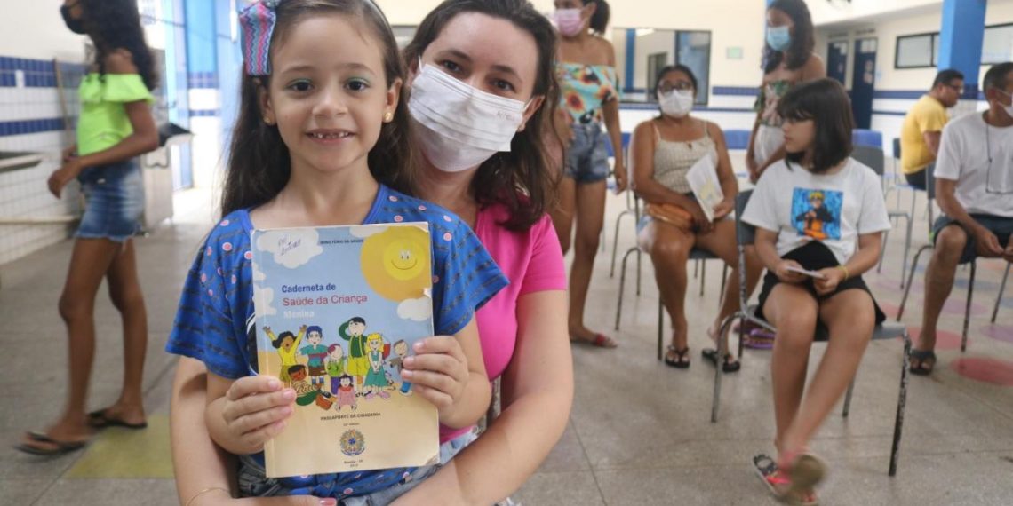 Prefeitura de Parnamirim administra mais de 500 doses de vacinas no feriado de Tiradentes