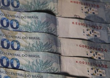 Caixa paga Auxílio Brasil a beneficiários com NIS final 9