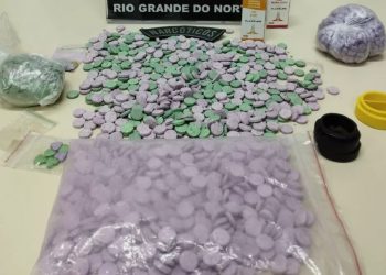 Polícia apreende mais de 500 comprimidos de ecstasy em casa na Zona Oeste de Natal