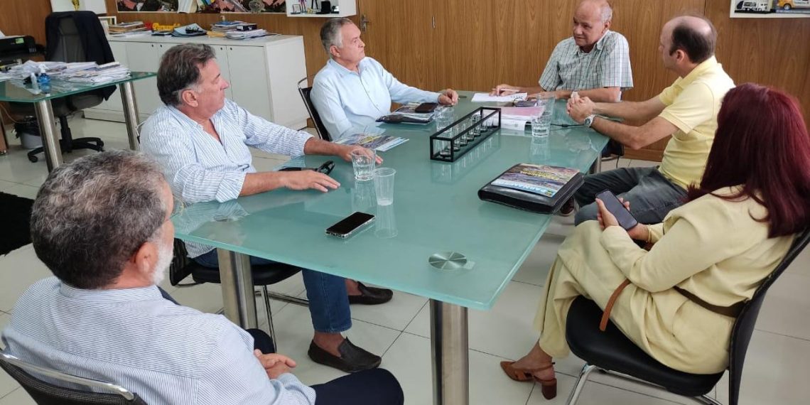 Prefeito de Parnamirim recebe o deputado General Girão
