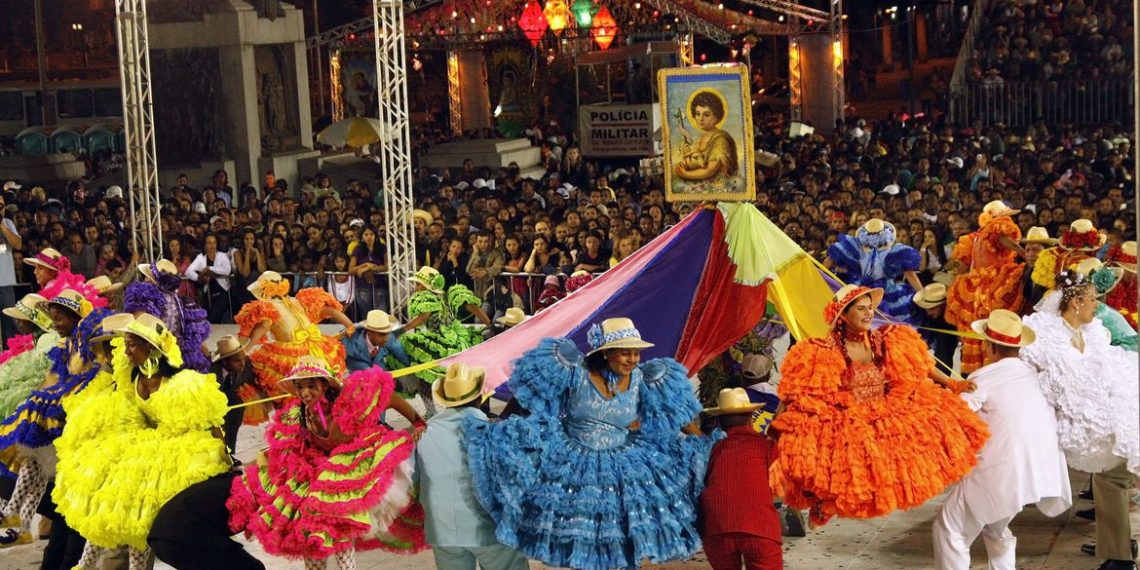 Manifestações culturais ganham espaço em festas juninas no Nordeste