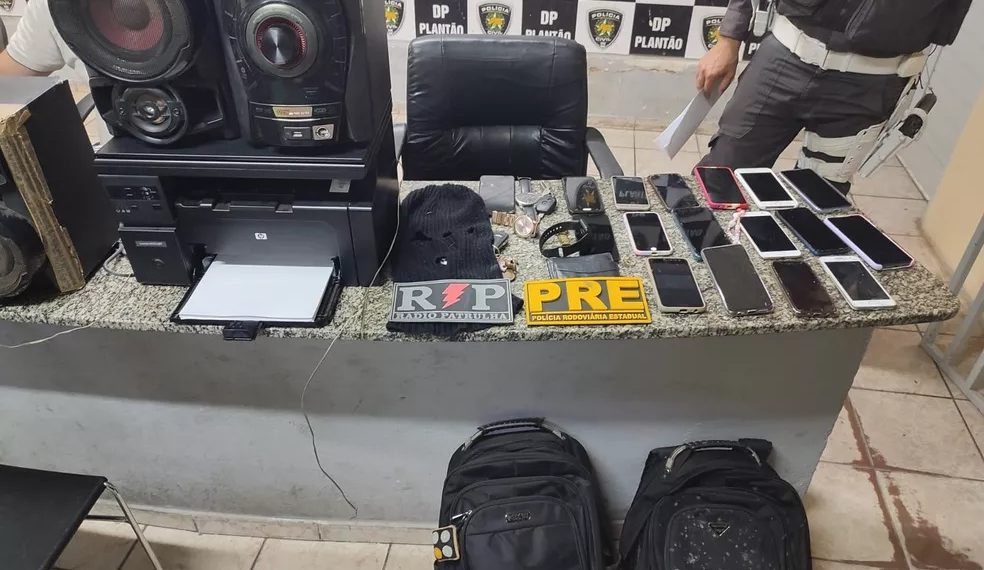 Criminosos invadem escola na zona rural de Mossoró, rendem funcionários e alunos e fazem arrastão