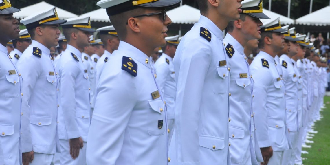 Marinha do Brasil abre seleção com 41 vagas de nível superior