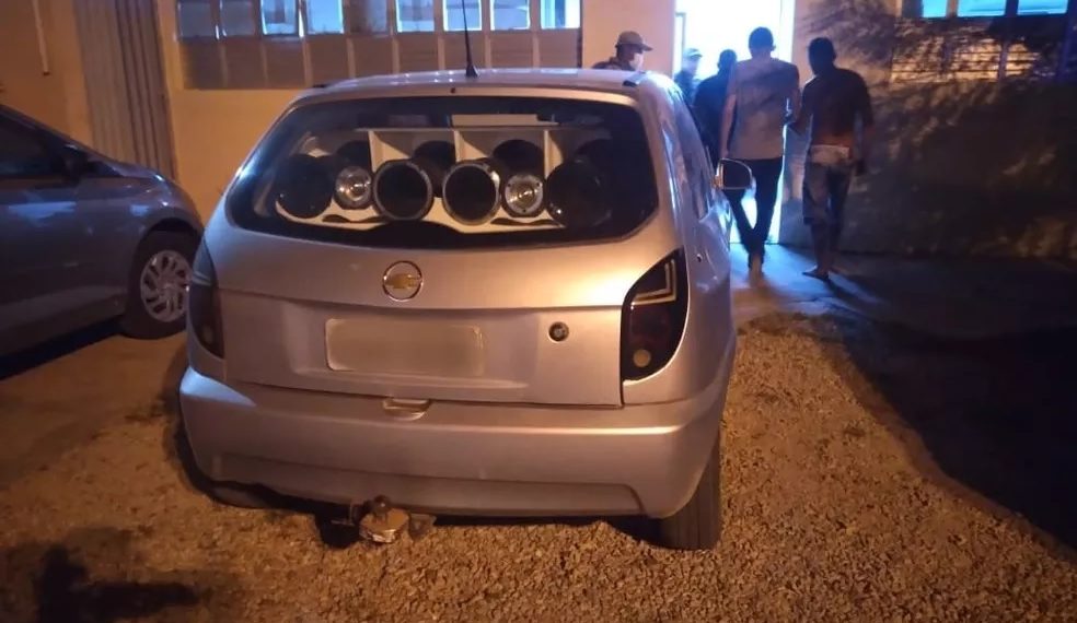 Criminosos fazem arrastão na casa de prefeito e levam primeira-dama como refém no Alto Oeste potiguar