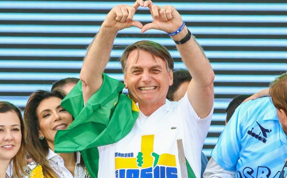 Bolsonaro desembarca em Natal para ‘Marcha com Jesus pela Liberdade’