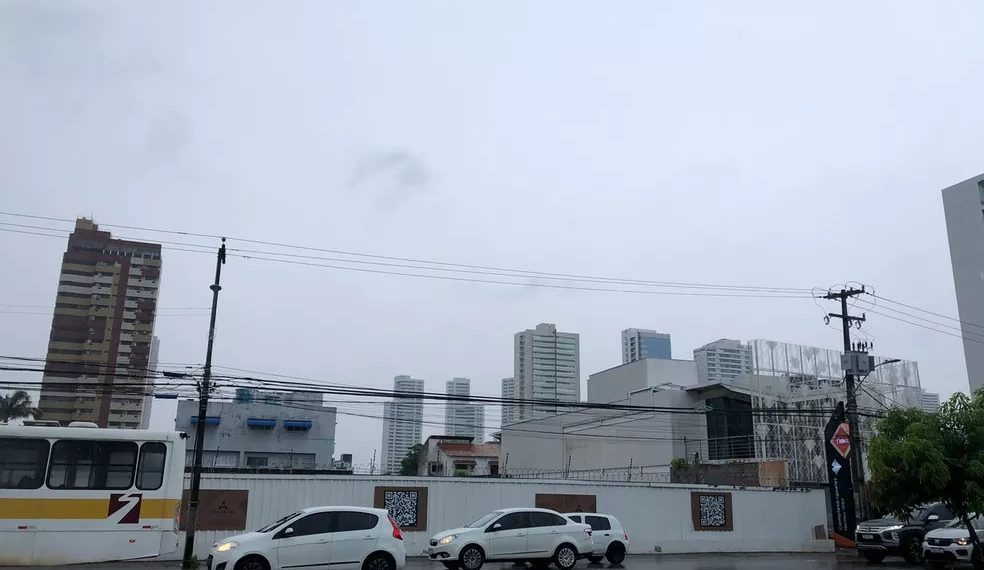 Natal registra pontos de alagamentos em ruas e avenidas nesta terça (23); confira locais