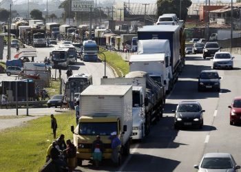Benefício para caminhoneiros começa a ser pago em 9 de agosto