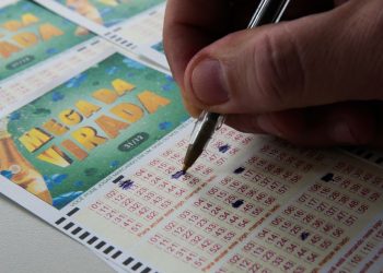 Prêmio da Mega-Sena vai para quatro apostas