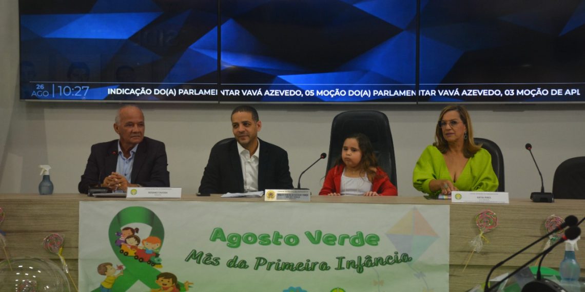 Prefeitura de Parnamirim realiza encerramento da Semana do Bebê no plenário da Câmara Municipal