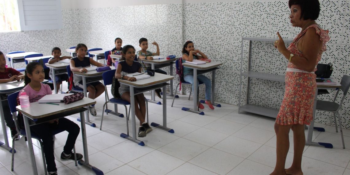 Prefeitura do Natal convoca 243 professores seletivos para contratação temporária