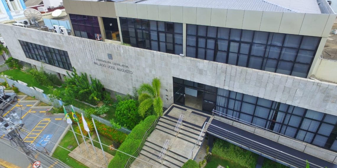 CCJ aprova matéria que dispõe sobre pagamento de percentuais do antigo Fundef