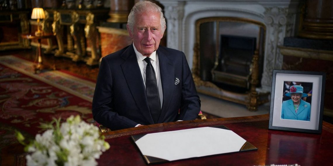 Charles III é proclamado soberano do Reino Unido