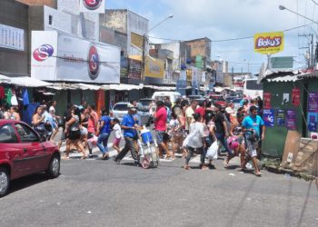 Feriado dos Mártires muda horário de funcionamento do comércio em Natal