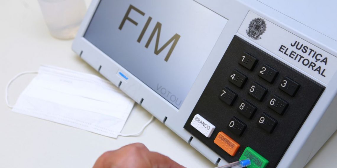 TSE aprova teste de integridade com biometria em urnas eletrônicas