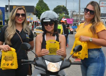 Paz no Trânsito: blitz educativa promove conscientização no centro de Parnamirim