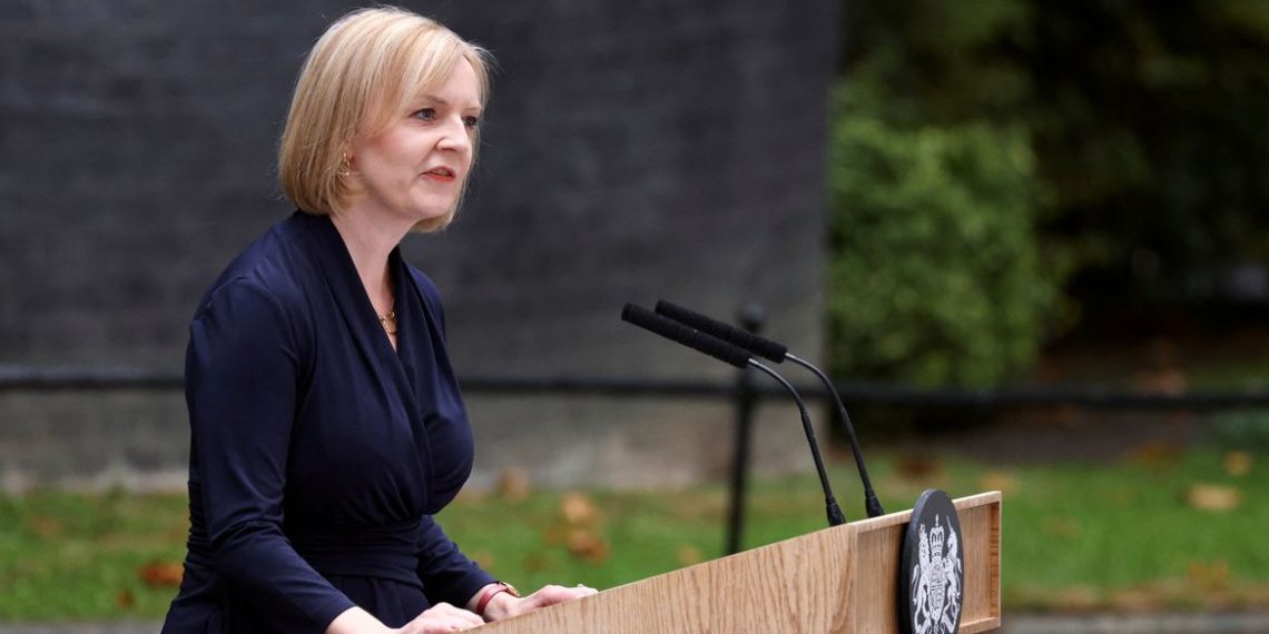 Primeira-ministra britânica anuncia pedido de demissão