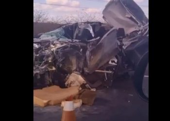 Acidente deixa uma pessoa gravemente ferida e caminhonete destruída na BR-304 no RN