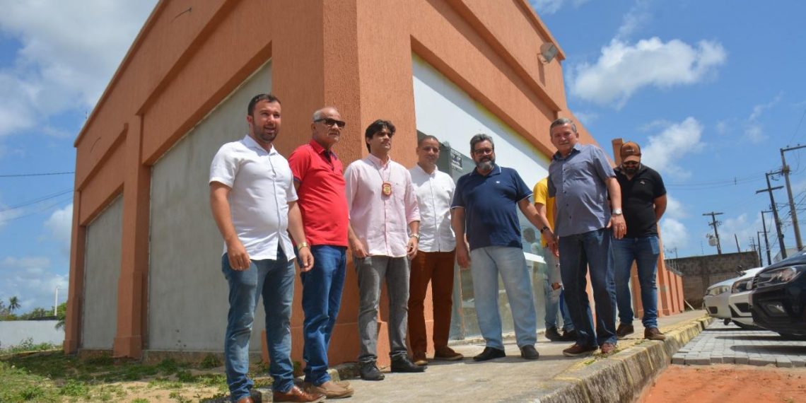 Prefeito visita obras da Delegacia de Plantão em Parnamirim