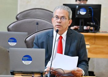 Hermano Morais critica corte na Educação pelo Governo Federal