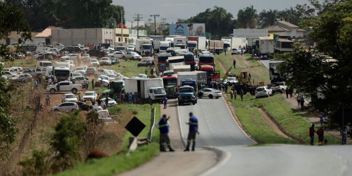 Maioria do STF vota por manter ordem para PRF liberar rodovias